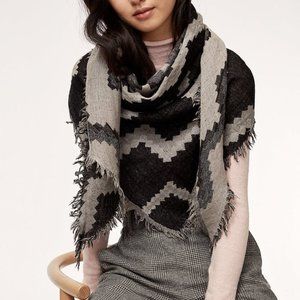Wilfred Diamond Mosaic Triangle Scarf - Black & Grey
